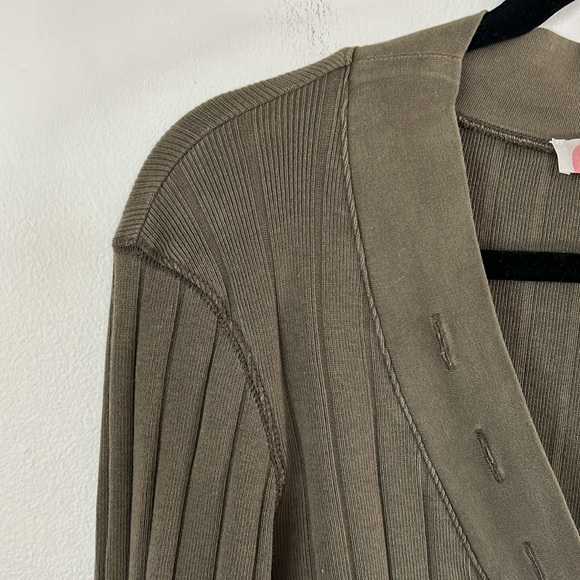 Free People Beach Henley Style Ribbed 100% Cotton Women’s Size L Army Green Top - Picture 4 of 14